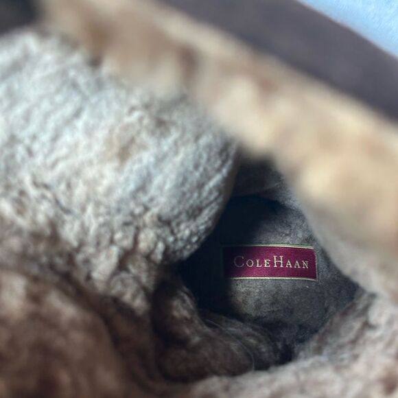 COLE HAAN Kody Tall Brown Suede Shearling lined Lug Boots Sz 8.5 - Picture 9 of 10